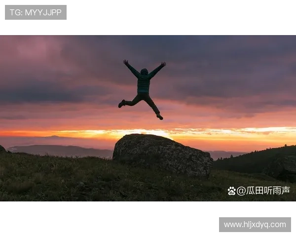 从高空一跃而下探寻跳水运动背后的力量与美学