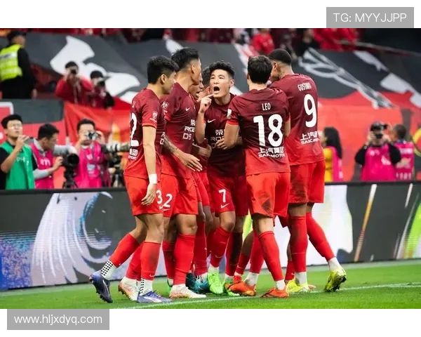 山东泰山鏖战上海海港巅峰对决谁能笑到最后