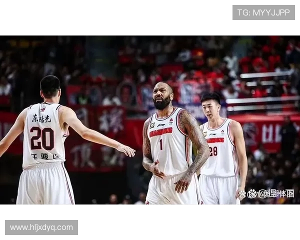 广东宏远迎强敌激战巅峰时刻全队奋力争胜再创辉煌